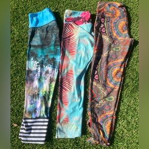 3 pairs of Size Small yoga pants